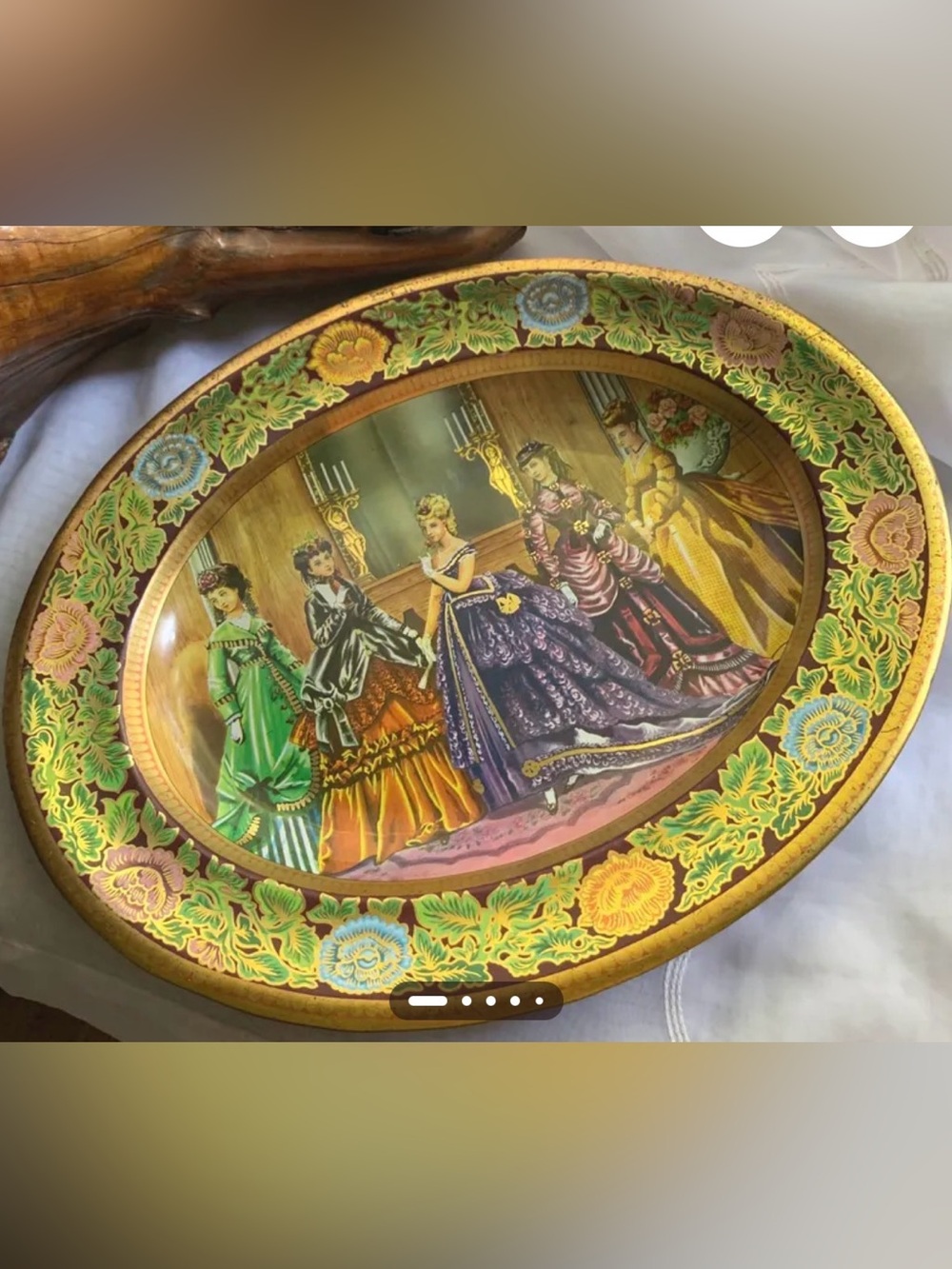 DESIGNED BY DAHER Long Island -NY.
Victorian style ladies and grout